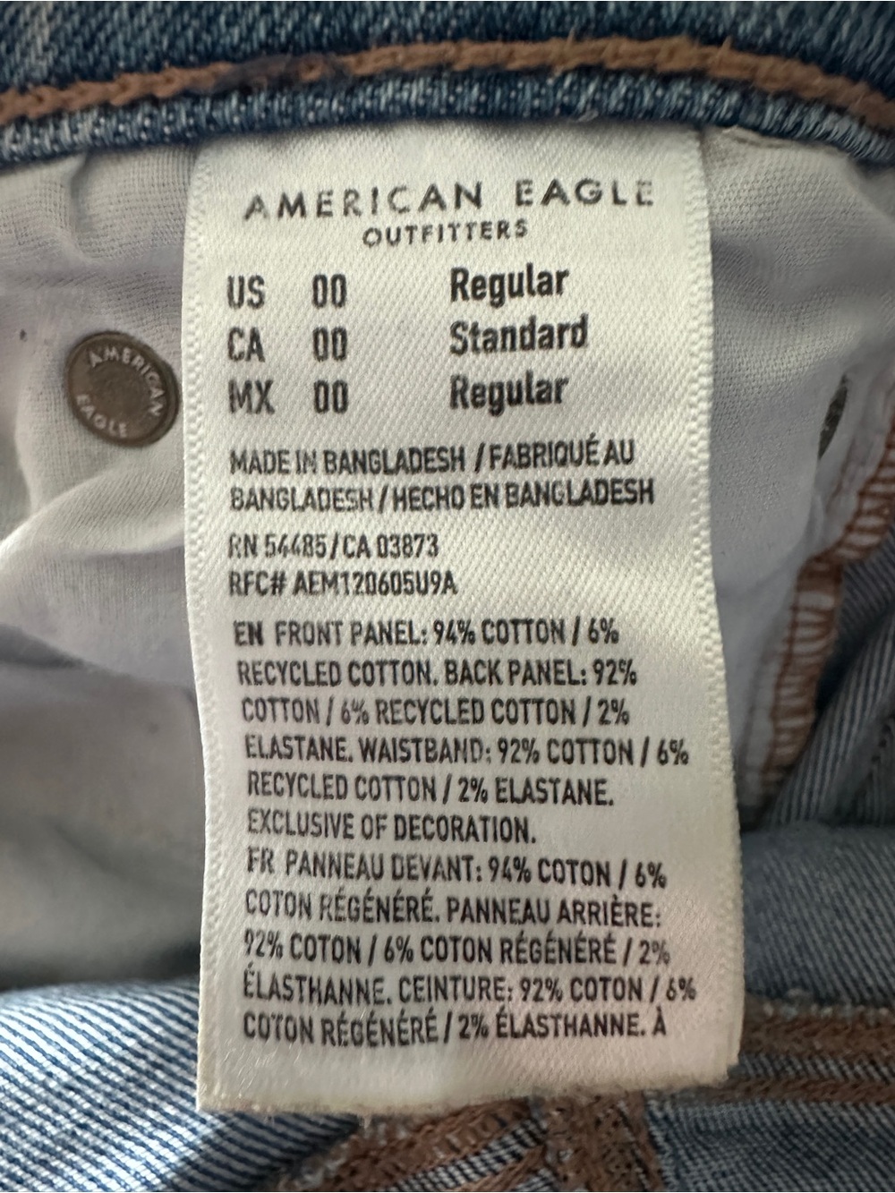 American Eagle High Waisted Ankle
Straight Jeans Light Wash Denim
Size 00 - Picture 8 of 8